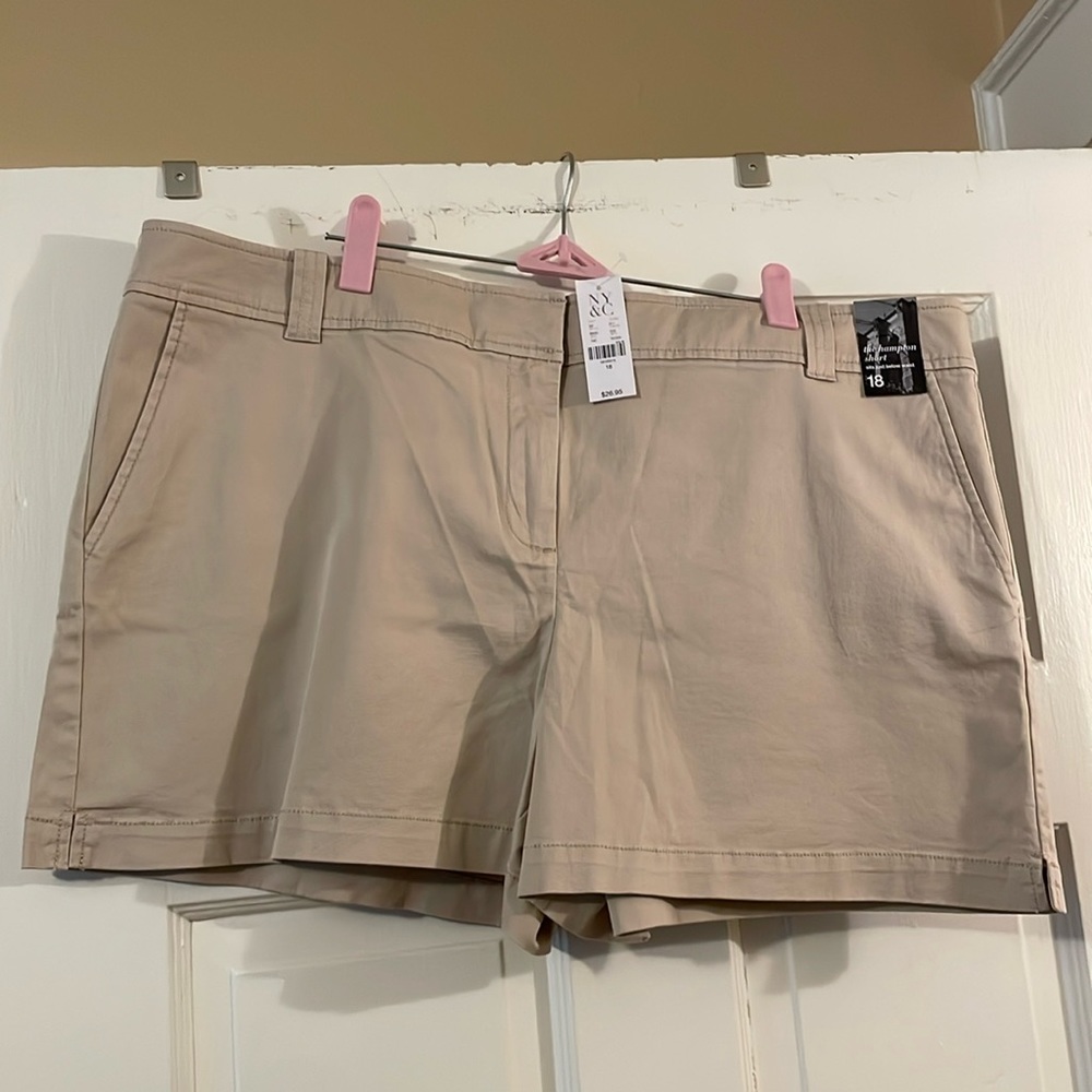 New York & co khaki the Hampton shorts